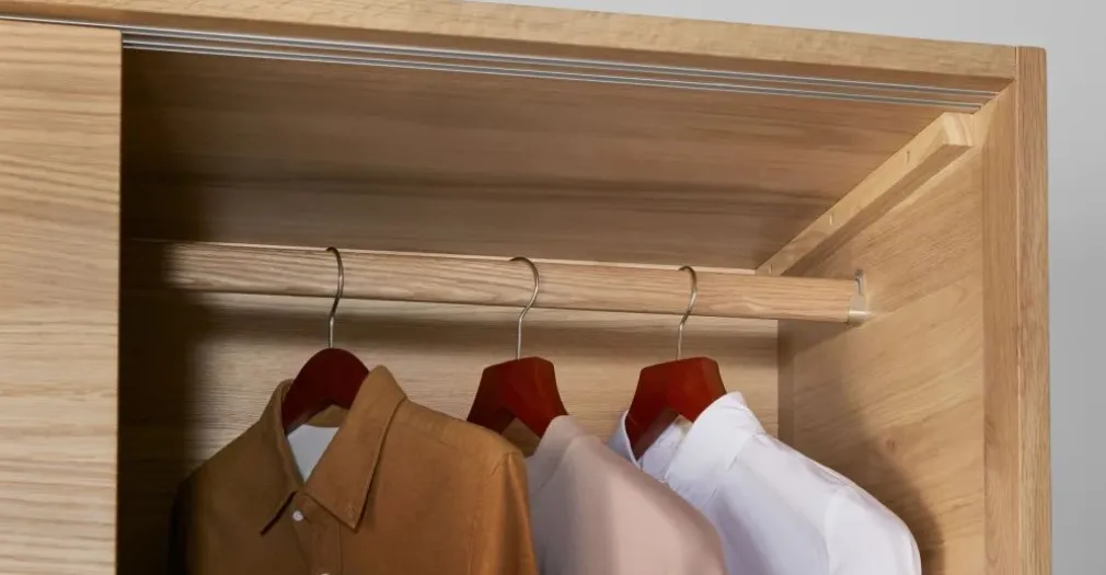 Armario con puertas correderas Ledger – Roble
