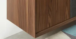 Mueble multimedia de pared Luther – Nogal